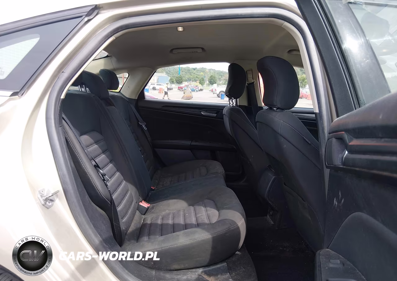 2018 Ford Fusion S VIN:3FA6P0G72JR136551 - 6