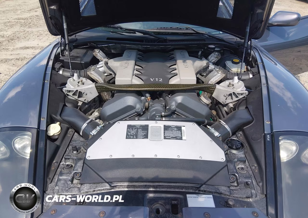 2003 Aston Martin Vanquish V12 VIN:SCFAC233X3B500593 - 10