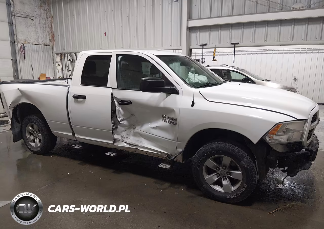 2017 Ram 1500 Express 4X4 6'4 Box VIN:1C6RR7FG0HS778011 - 14
