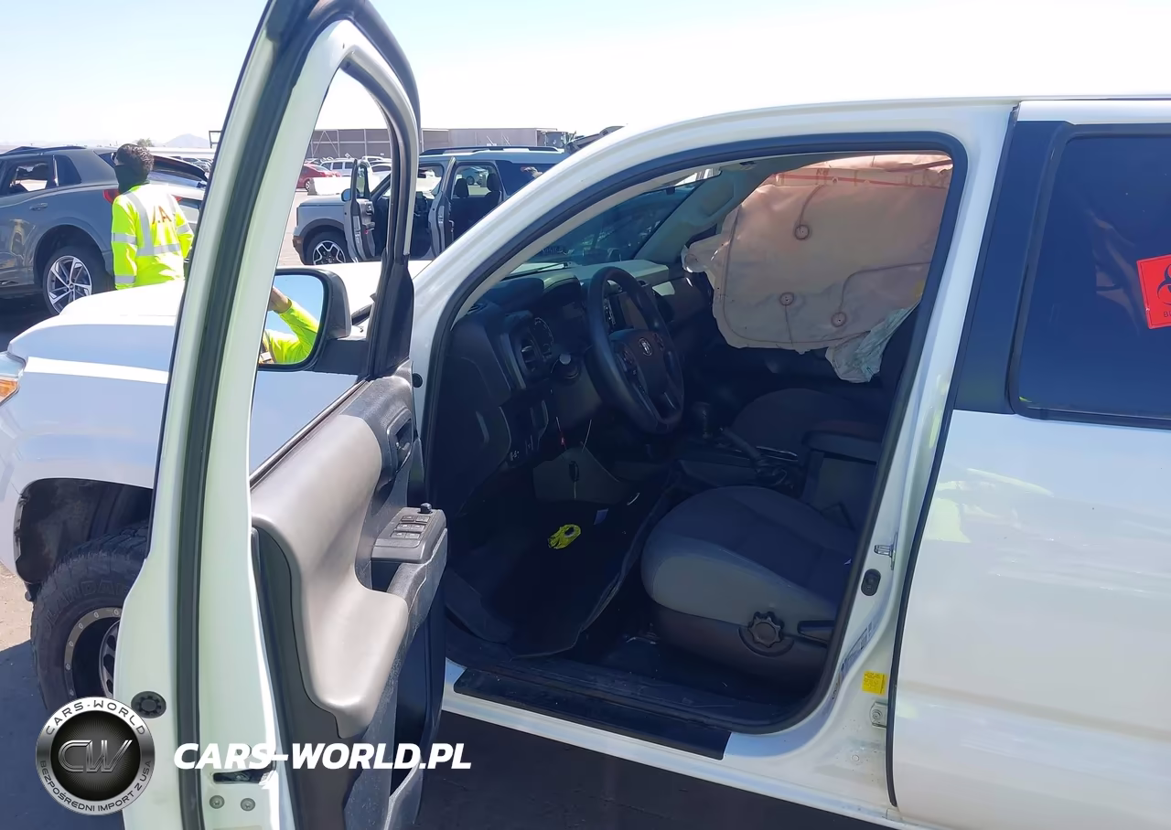 2019 Toyota Tacoma Sr V6 VIN:3TMCZ5AN0KM258013 - 5