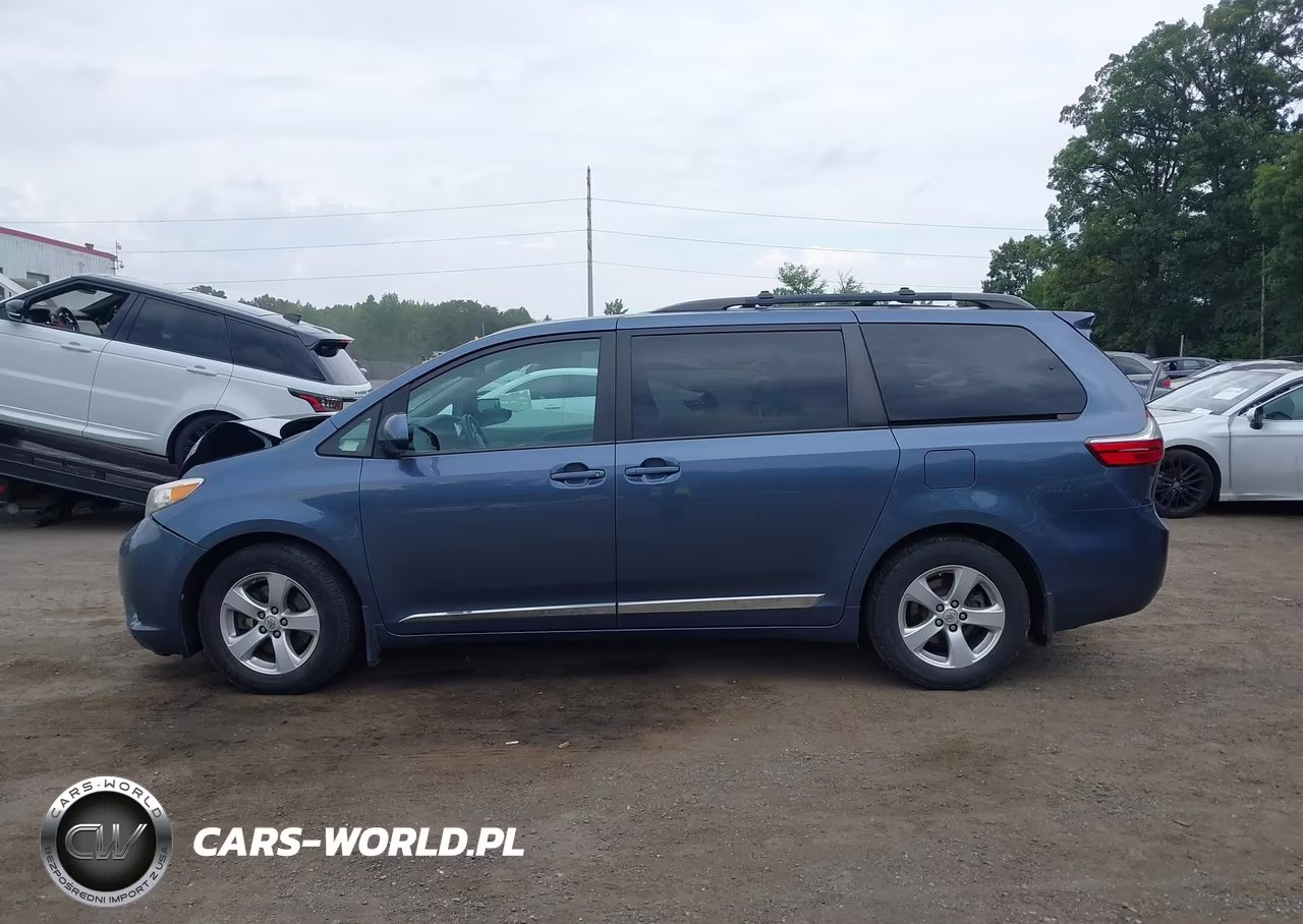2016 Toyota Sienna Le 8 Passenger VIN:5TDKK3DC9GS722146 - 14