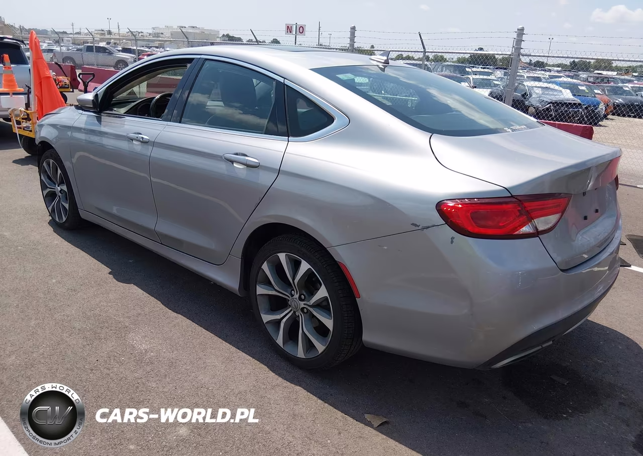 2015 Chrysler 200 C VIN:1C3CCCEG2FN553616 - 3