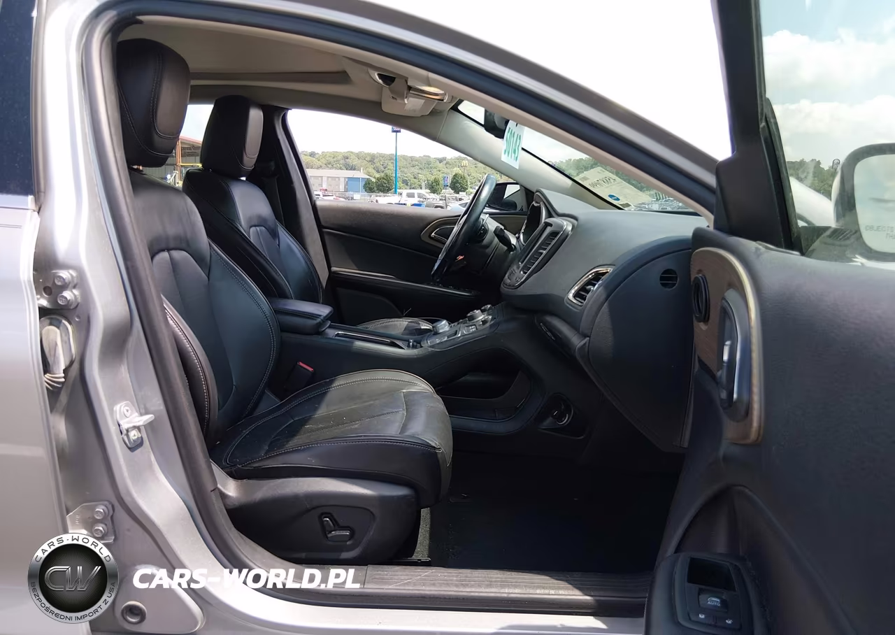 2015 Chrysler 200 C VIN:1C3CCCEG2FN553616 - 5