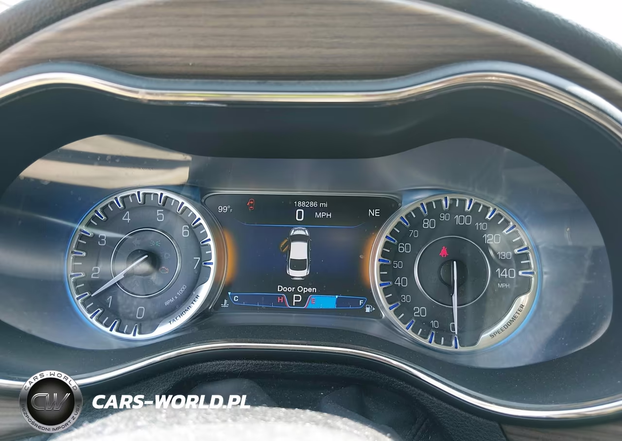2015 Chrysler 200 C VIN:1C3CCCEG2FN553616 - 7