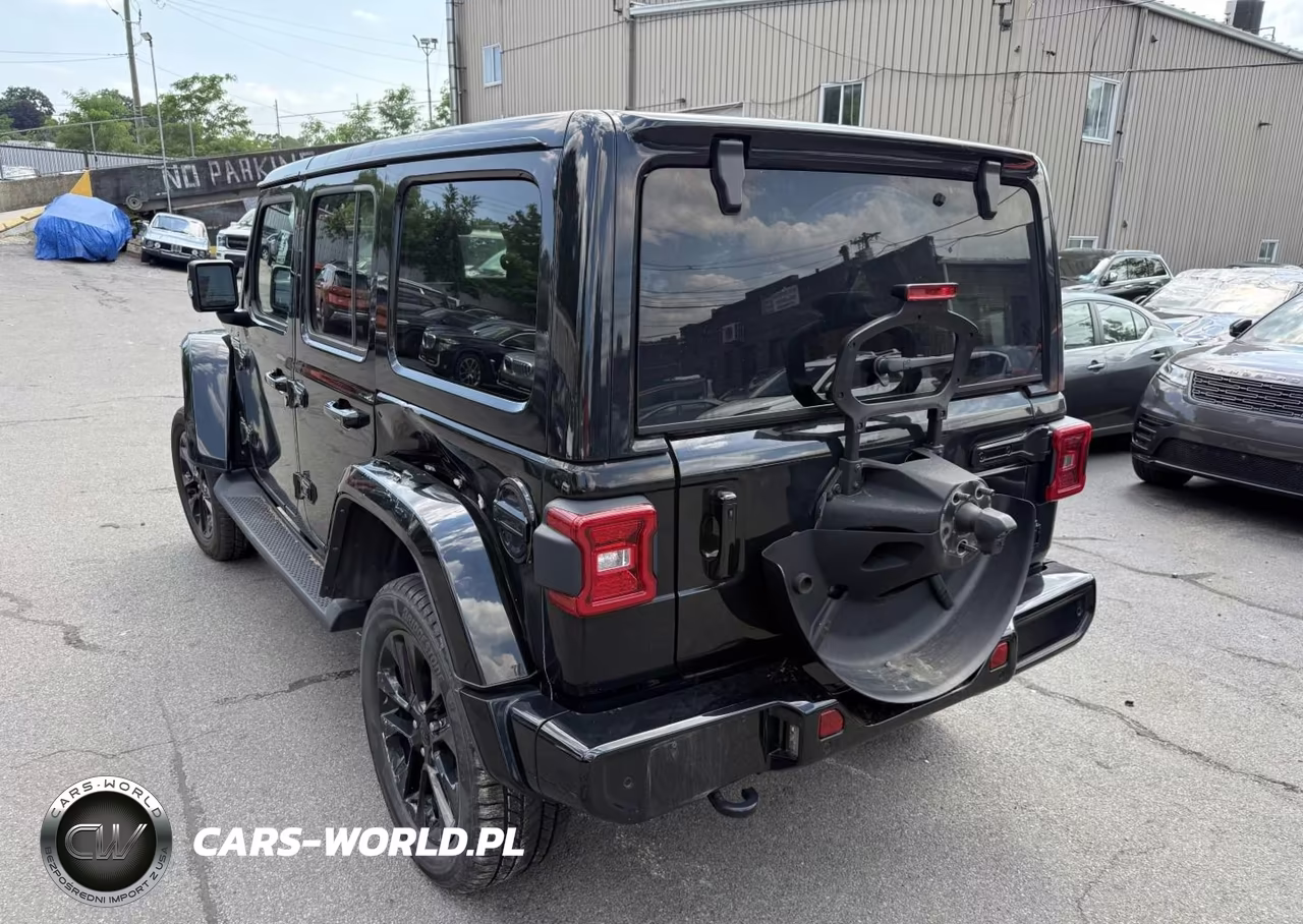 2022 Jeep Wrangler Unlimited High Altitude 4X4 VIN:1C4HJXEG3NW252067 - 3