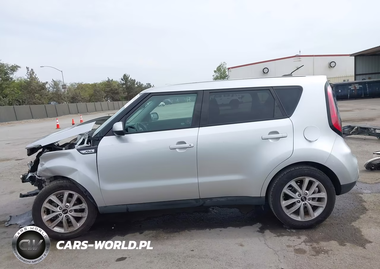 2018 Kia Soul + VIN:KNDJP3A55J7608553 - 14