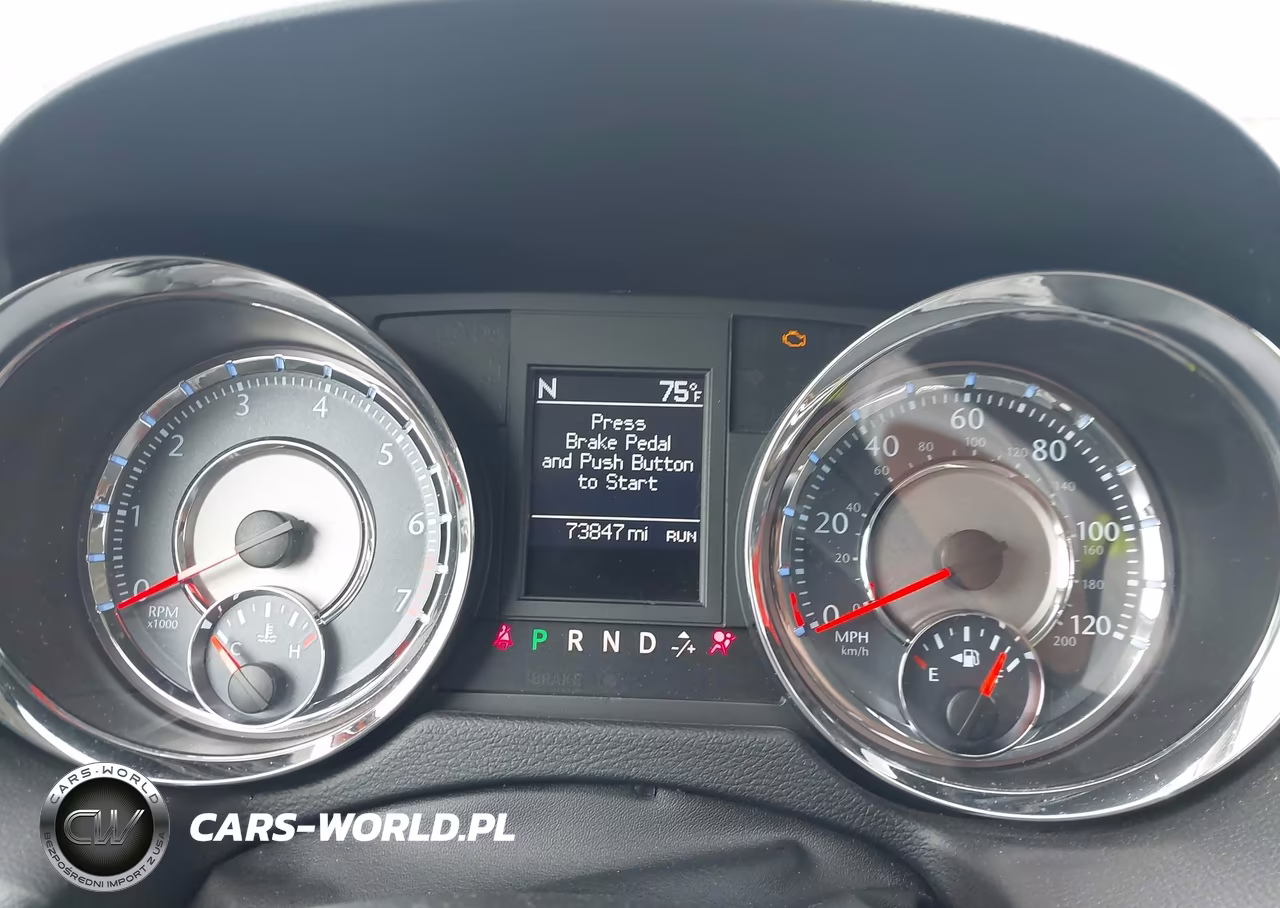 2015 Chrysler Town & Country Touring-L VIN:2C4RC1CG6FR742947 - 7
