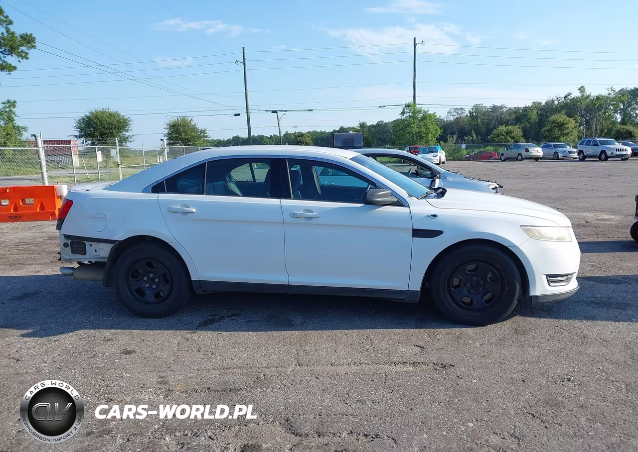2015 Ford Police Interceptor VIN:1FAHP2L86FG116546 - 13