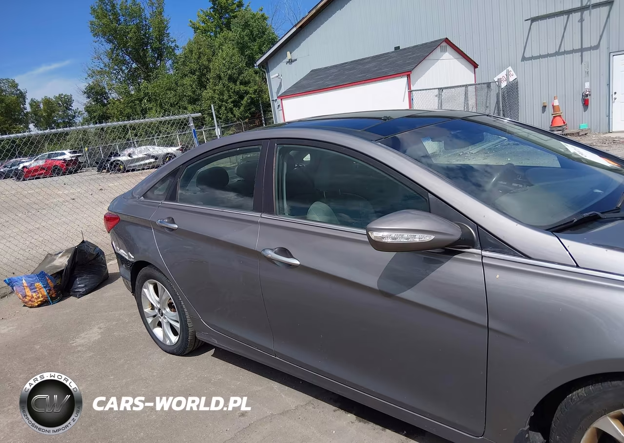2013 Hyundai Sonata Limited VIN:5NPEC4AC7DH560782 - 13