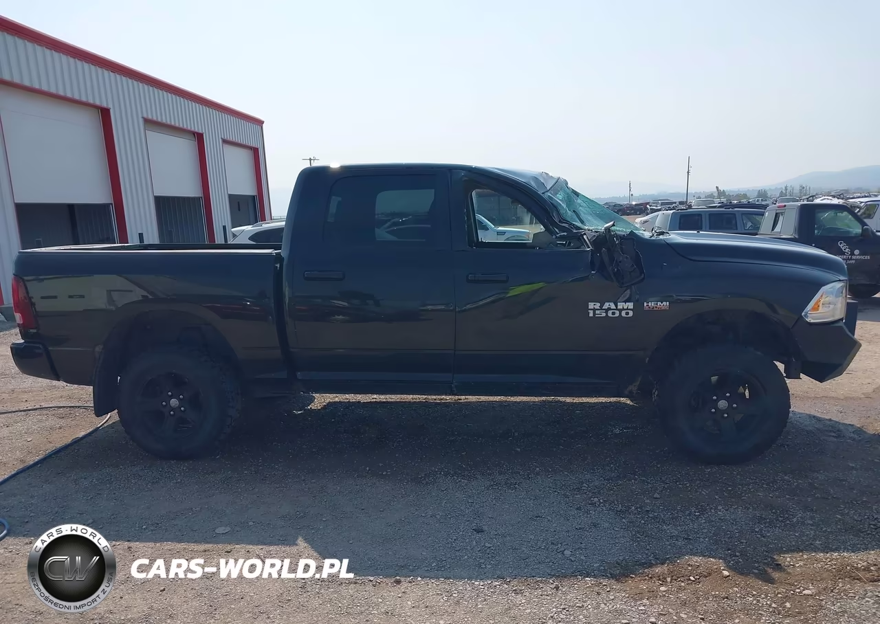 2015 Ram 1500 Sport VIN:1C6RR7MT3FS637382 - 13