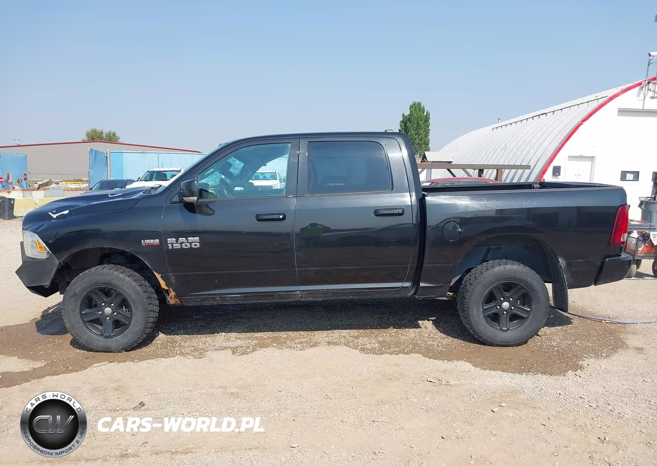 2015 Ram 1500 Sport VIN:1C6RR7MT3FS637382 - 14