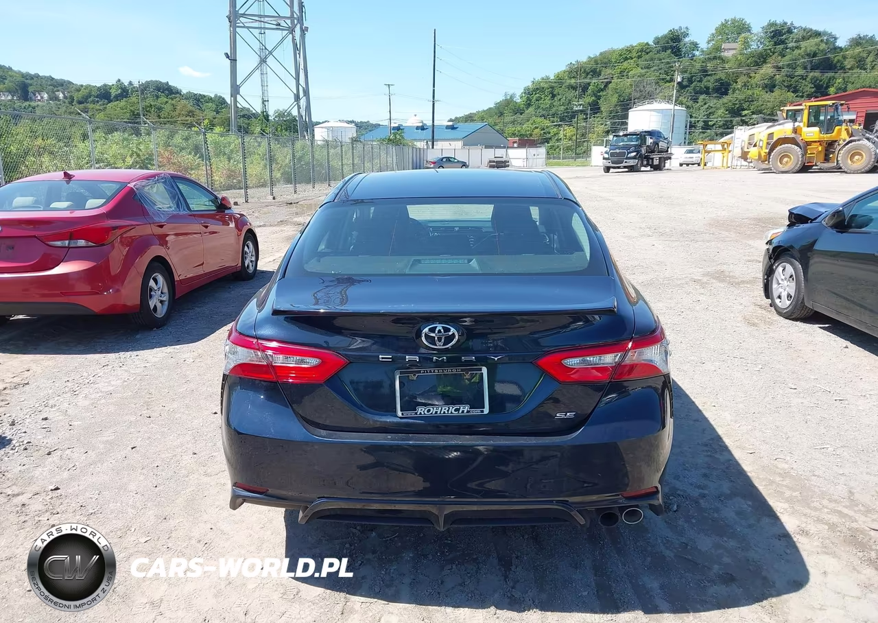 2018 Toyota Camry Se VIN:4T1B11HKXJU522884 - 17