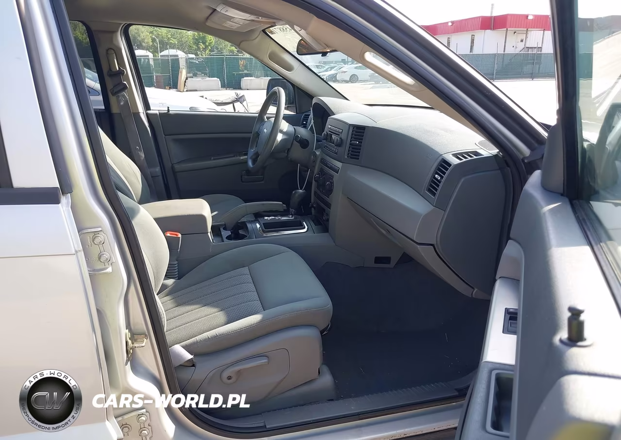 2005 Jeep Grand Cherokee Laredo-Columbia-Freedom VIN:1J4GR48KX5C551196 - 5