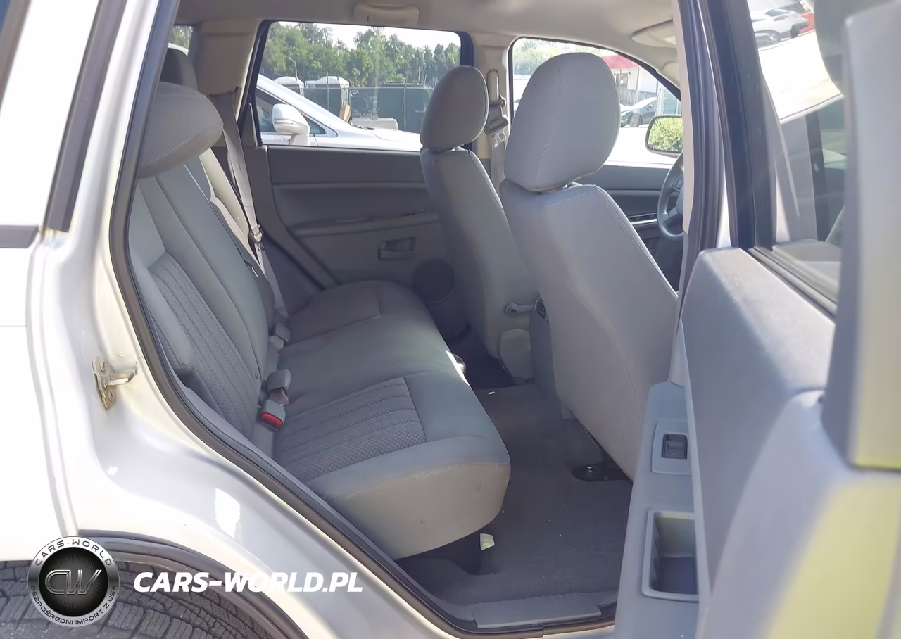 2005 Jeep Grand Cherokee Laredo-Columbia-Freedom VIN:1J4GR48KX5C551196 - 8