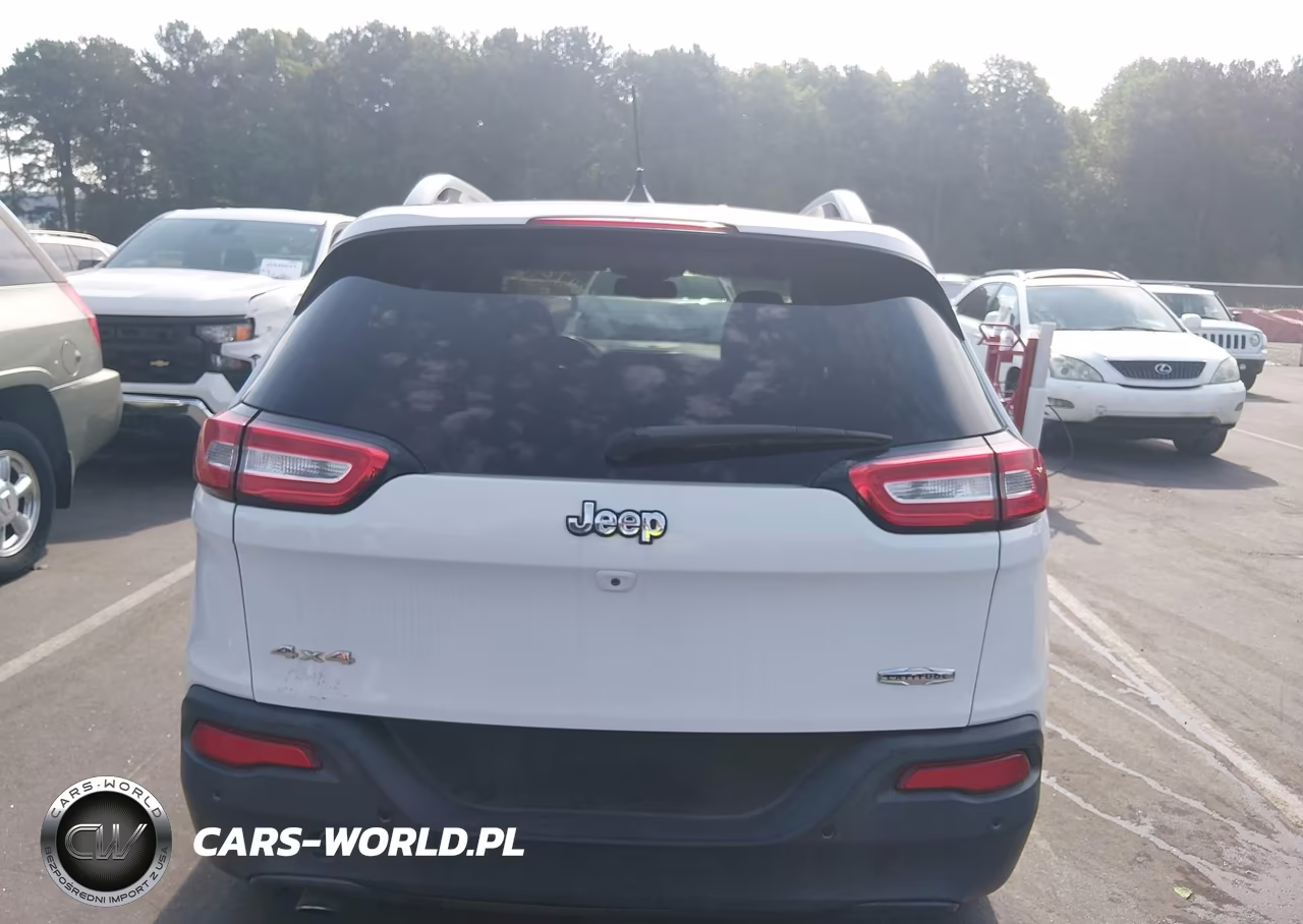 2016 Jeep Cherokee Latitude VIN:1C4PJMCB4GW183068 - 16