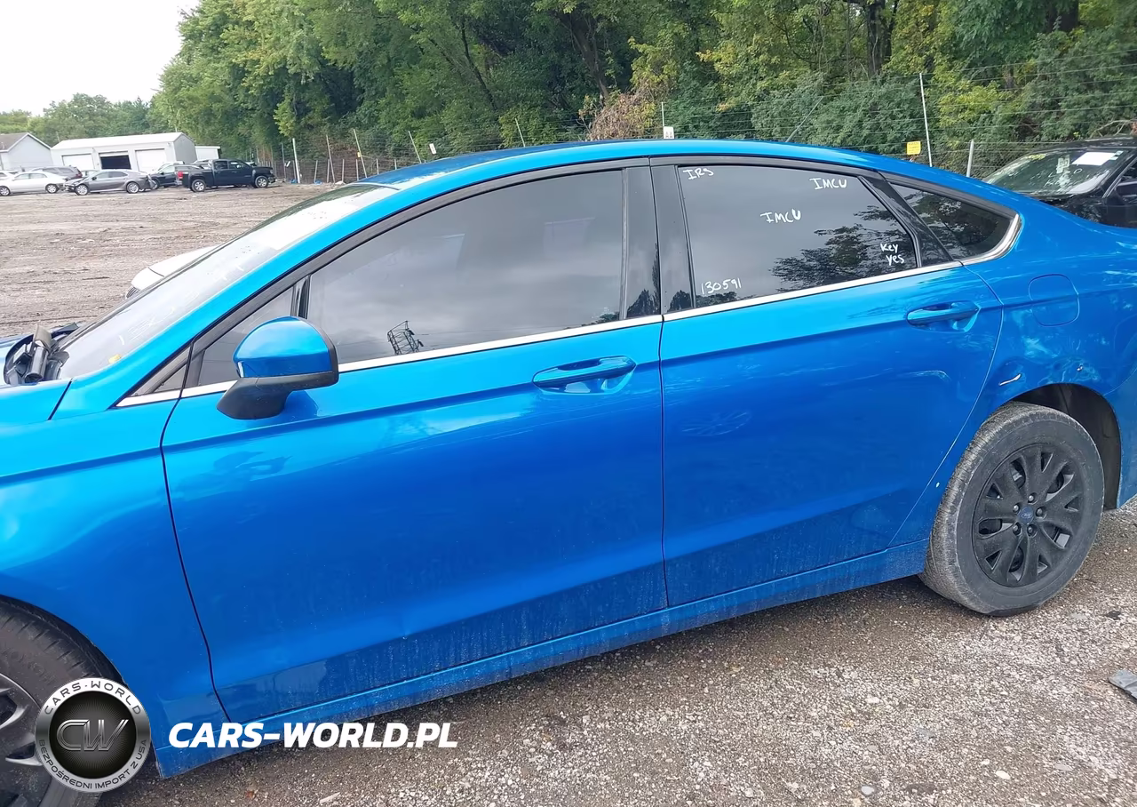 2019 Ford Fusion S VIN:3FA6P0G74KR130591 - 14
