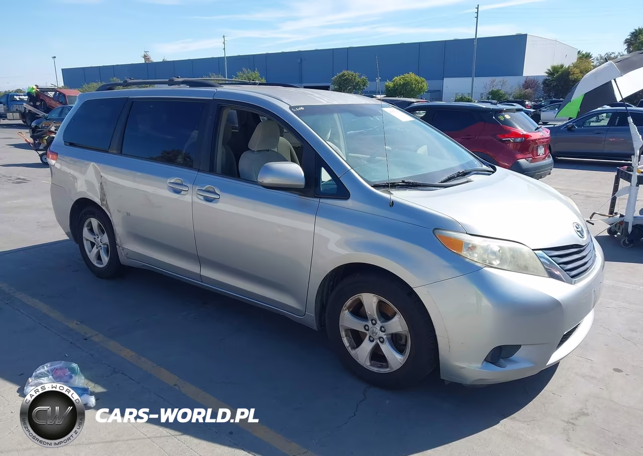 2011 Toyota Sienna Le V6