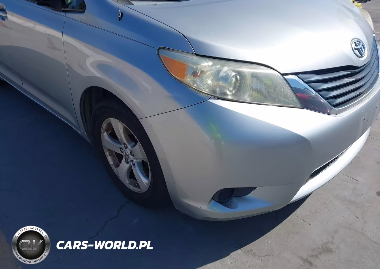 2011 Toyota Sienna Le V6 VIN:5TDKK3DC3BS073324 - 6