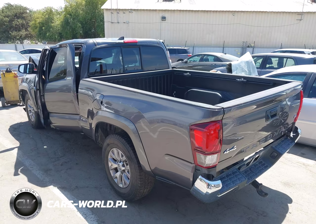 2018 Toyota Tacoma Sr5 V6 VIN:5TFSZ5ANXJX145125 - 3