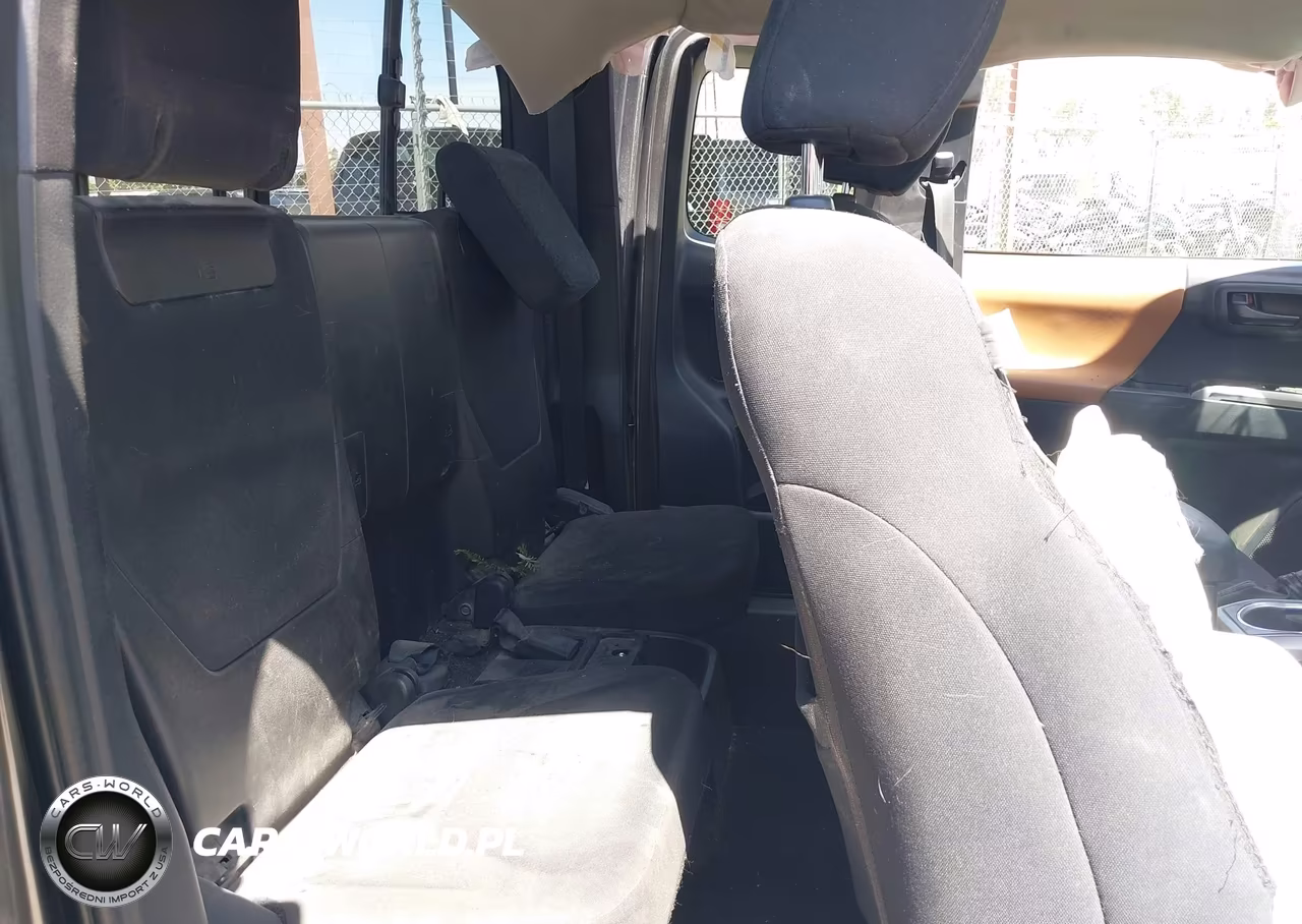2018 Toyota Tacoma Sr5 V6 VIN:5TFSZ5ANXJX145125 - 8