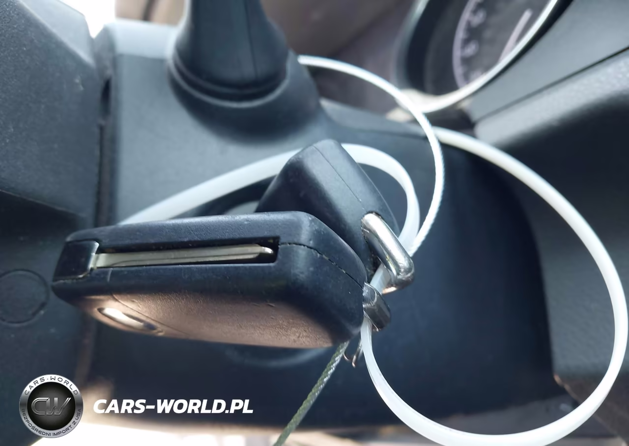 2018 Toyota Camry Le VIN:4T1B11HKXJU055790 - 11