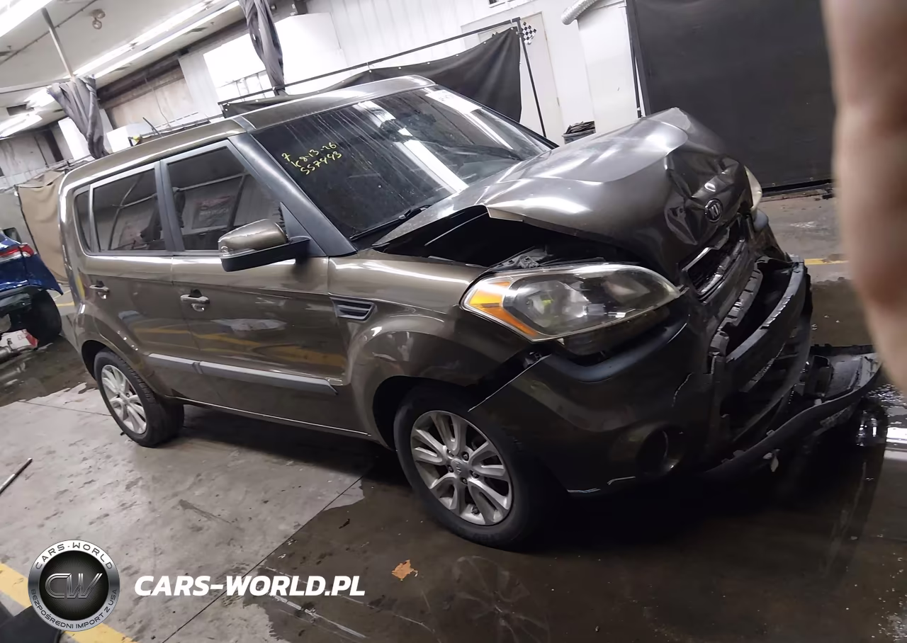 2013 Kia Soul + VIN:KNDJT2A61D7557443 - 13