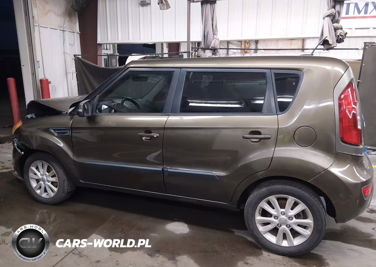 2013 Kia Soul + VIN:KNDJT2A61D7557443 - 14