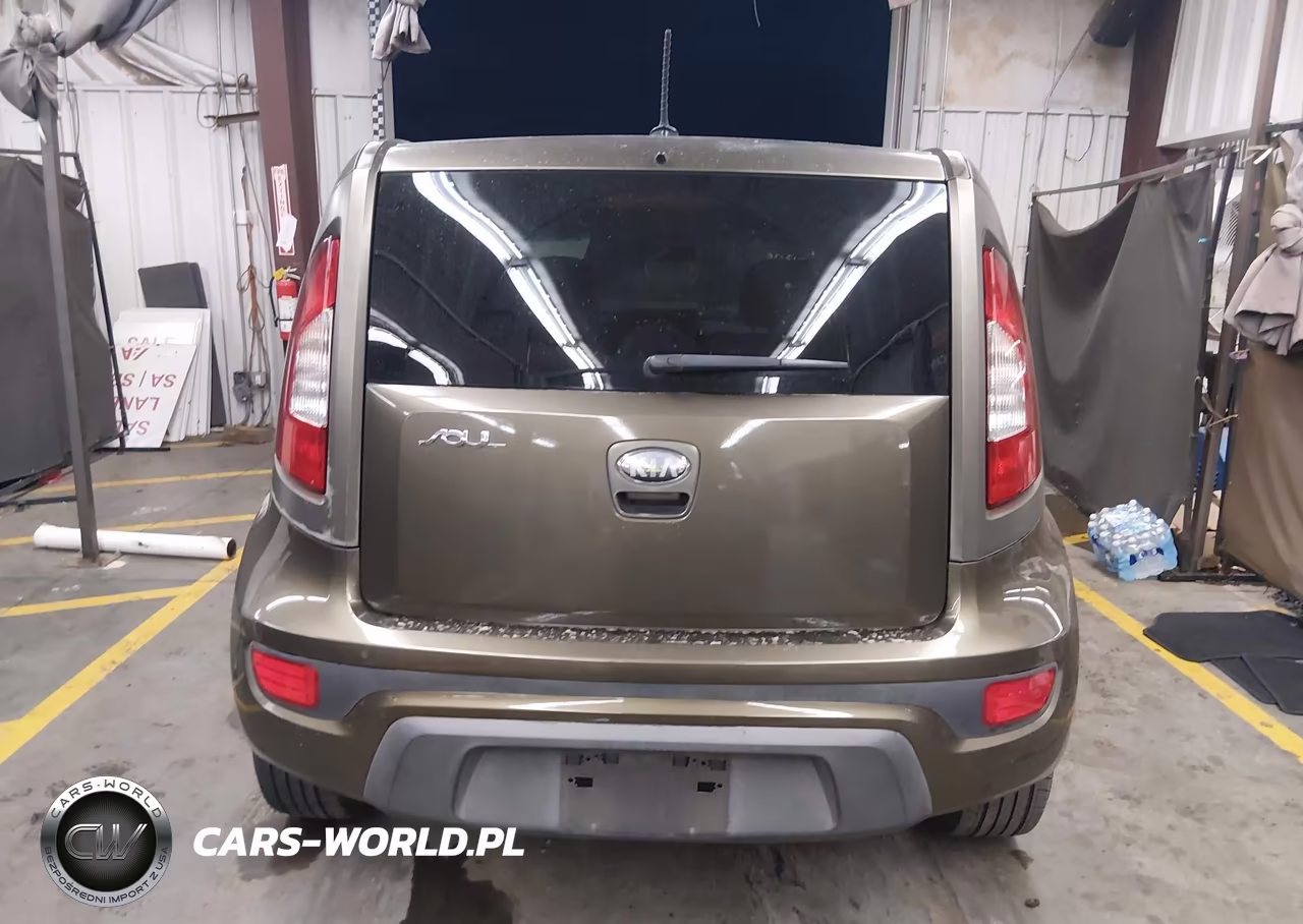 2013 Kia Soul + VIN:KNDJT2A61D7557443 - 16
