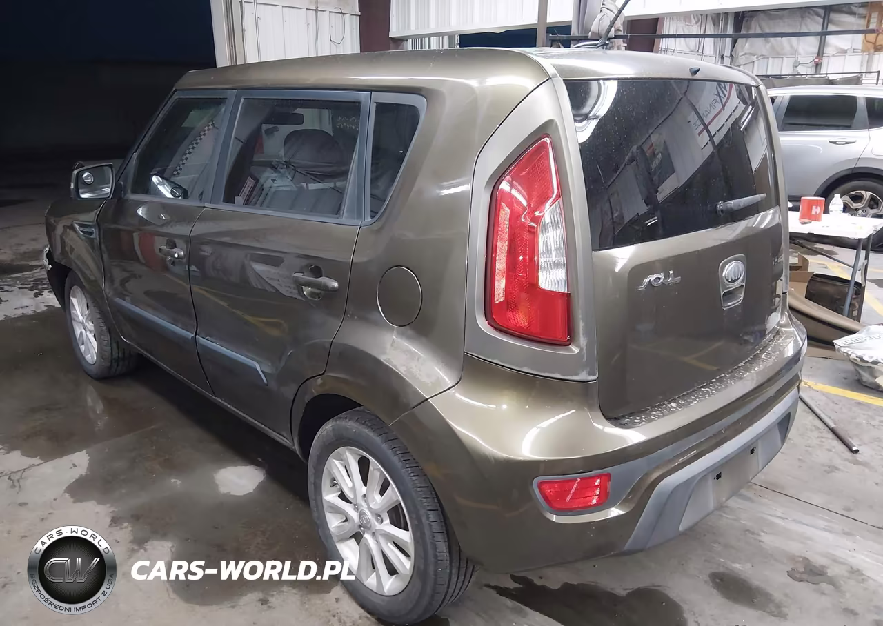 2013 Kia Soul + VIN:KNDJT2A61D7557443 - 3