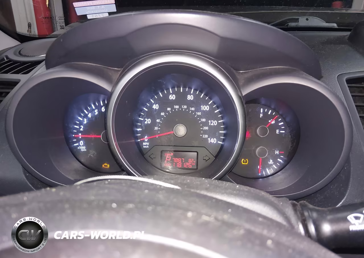 2013 Kia Soul + VIN:KNDJT2A61D7557443 - 7