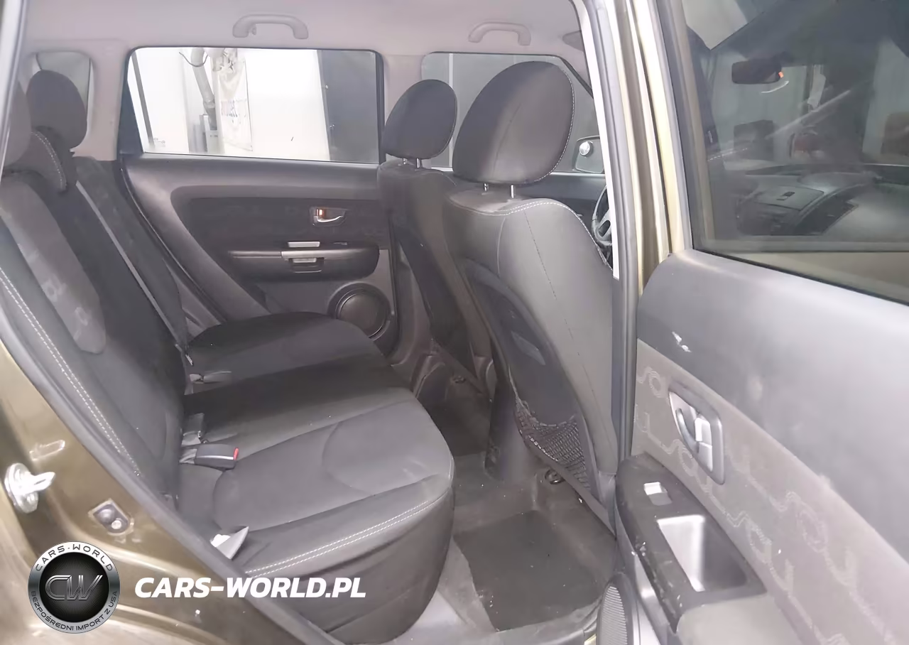 2013 Kia Soul + VIN:KNDJT2A61D7557443 - 8