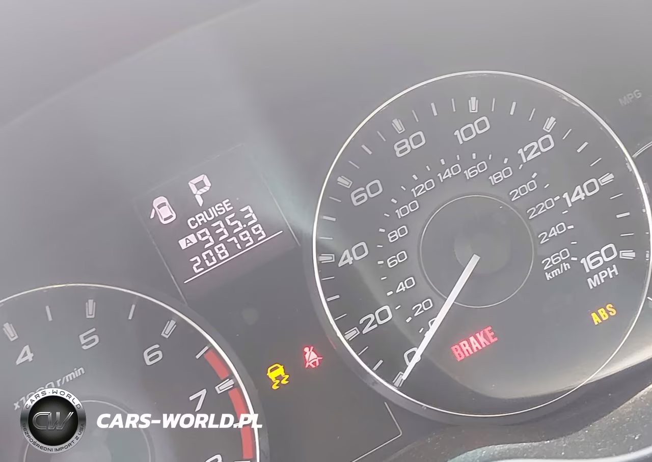 2011 Subaru Outback 3.6R Limited VIN:4S4BRDJC2B2362476 - 7