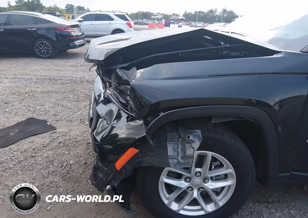 2023 Jeep Grand Cherokee L Laredo 4X4 VIN:1C4RJKAGXP8728495 - 6