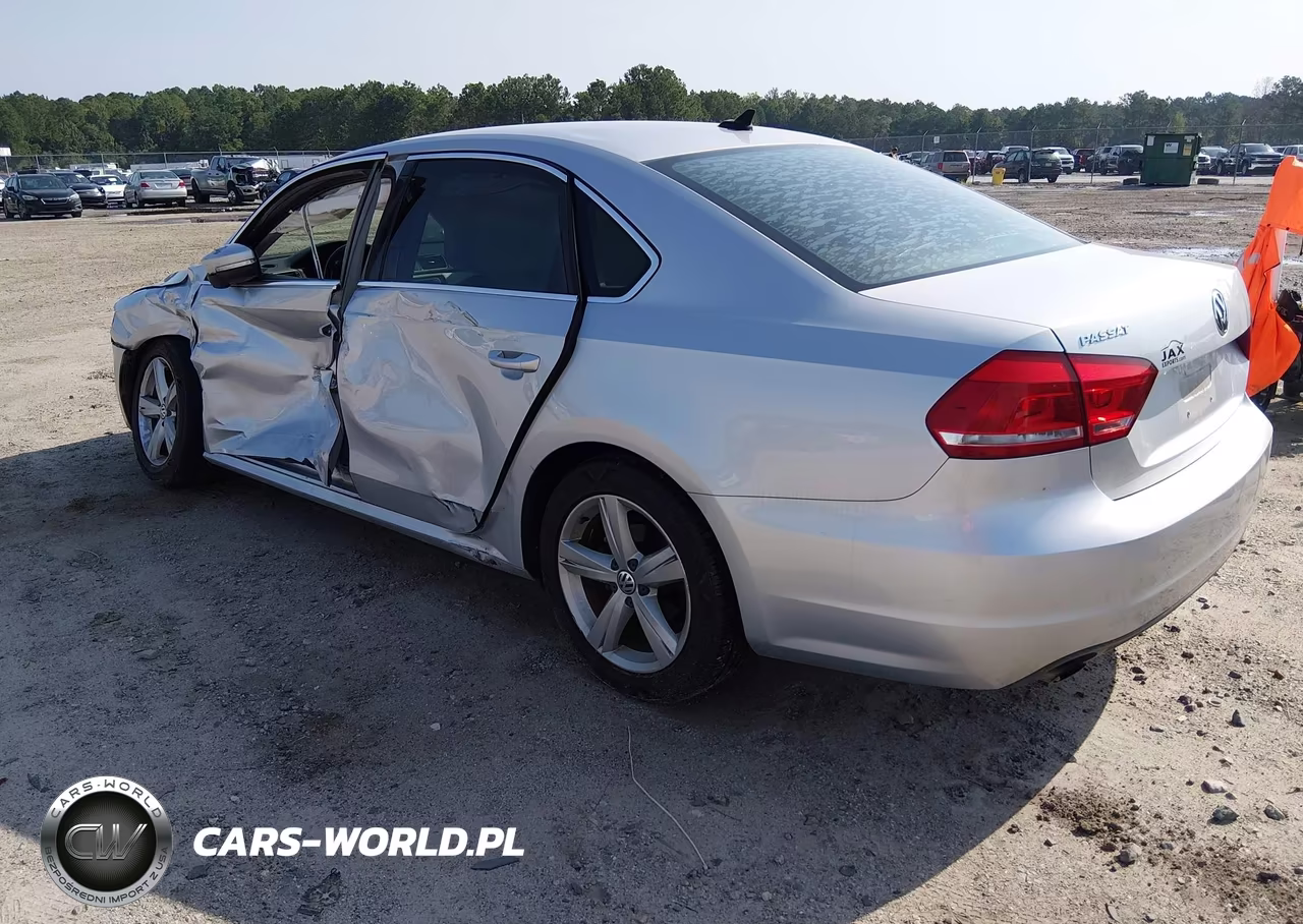 2015 Volkswagen Passat 1.8T Limited Edition VIN:1VWAS7A34FC111428 - 3