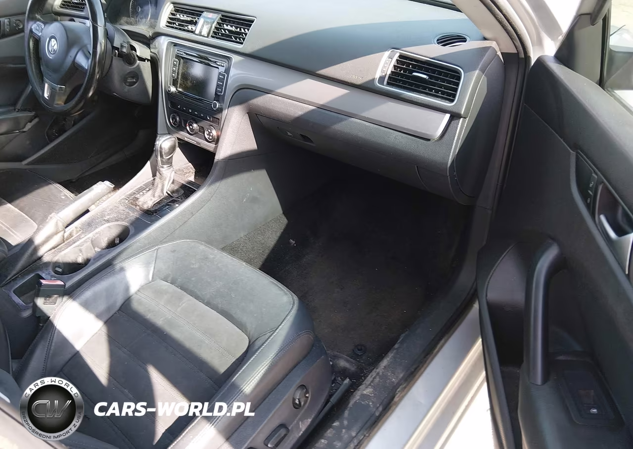 2015 Volkswagen Passat 1.8T Limited Edition VIN:1VWAS7A34FC111428 - 5