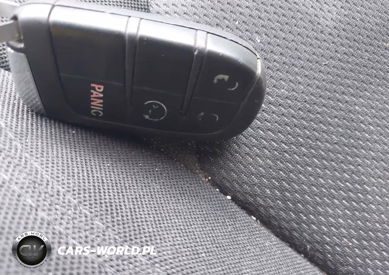 2018 Jeep Renegade Sport 4X4 VIN:ZACCJBAB8JPJ31935 - 11