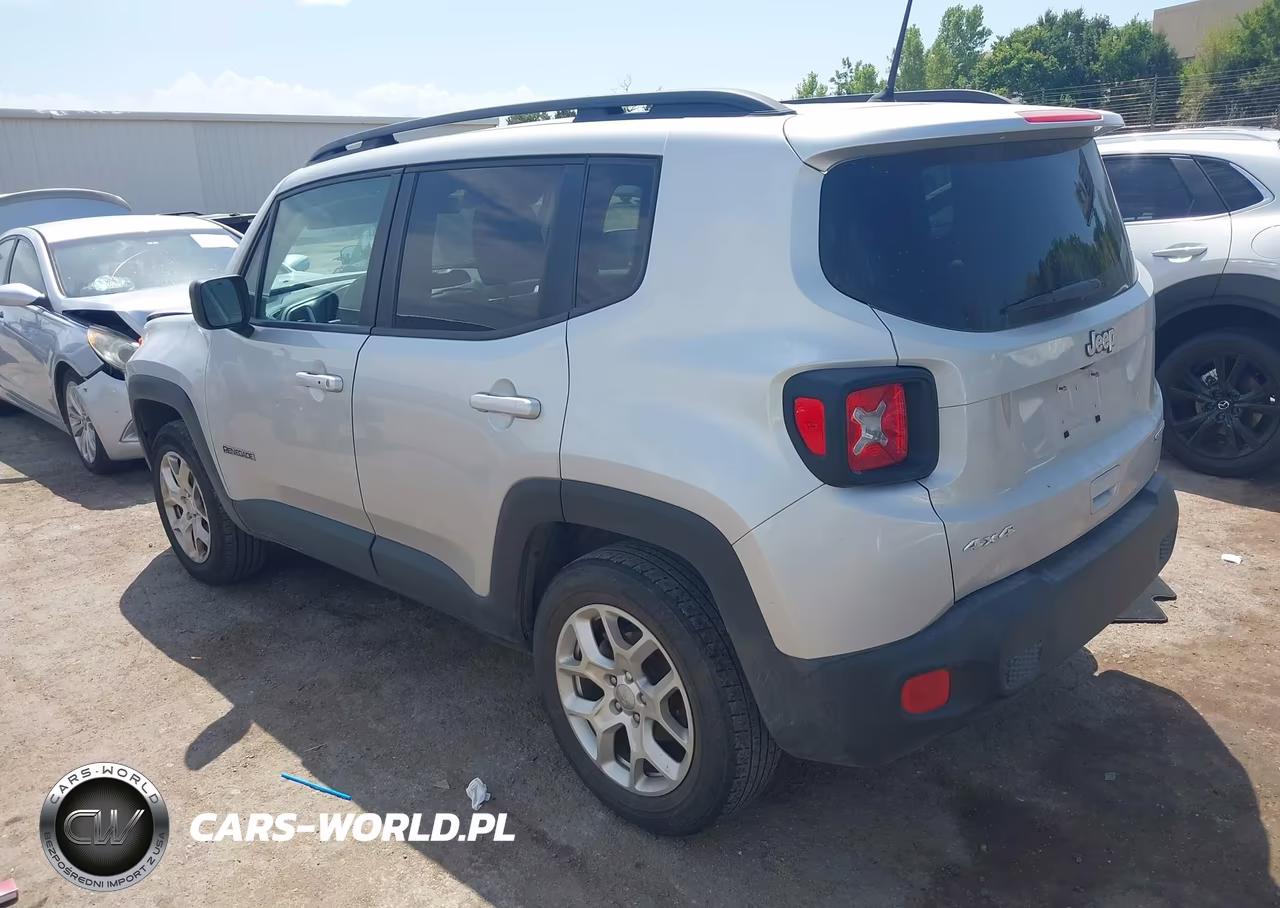 2018 Jeep Renegade Sport 4X4 VIN:ZACCJBAB8JPJ31935 - 3