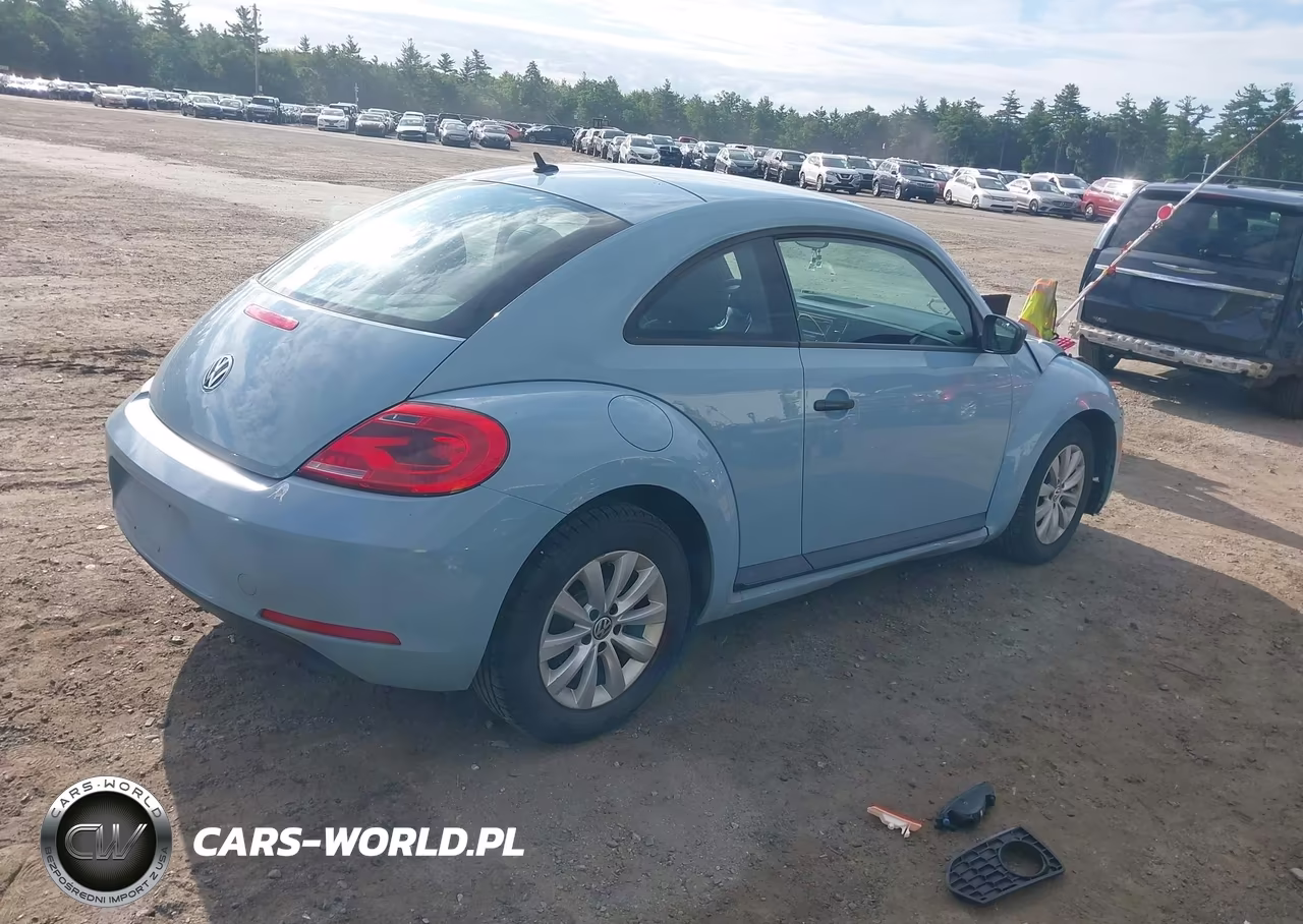 2015 Volkswagen Beetle 1.8T Fleet Edition VIN:3VWF17AT2FM638889 - 4