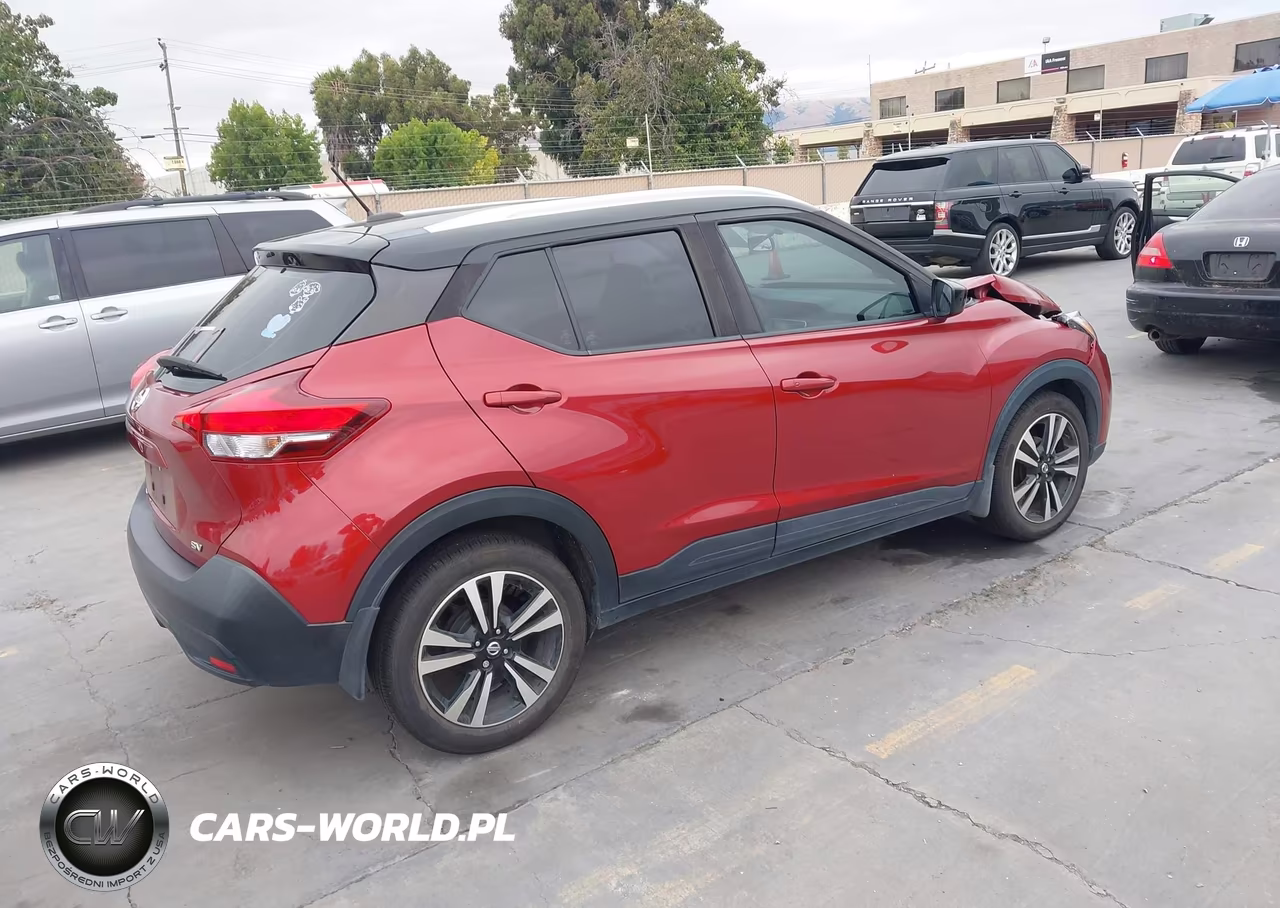 2019 Nissan Kicks Sv VIN:3N1CP5CU5KL505867 - 4