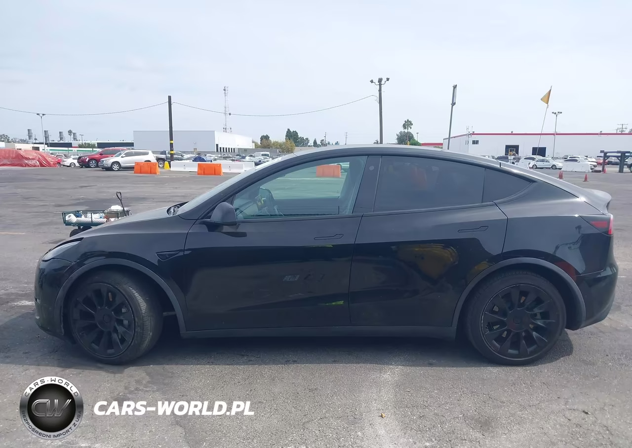 2021 Tesla Model Y Long Range Dual Motor All-Wheel Drive VIN:5YJYGDEE8MF160595 - 13