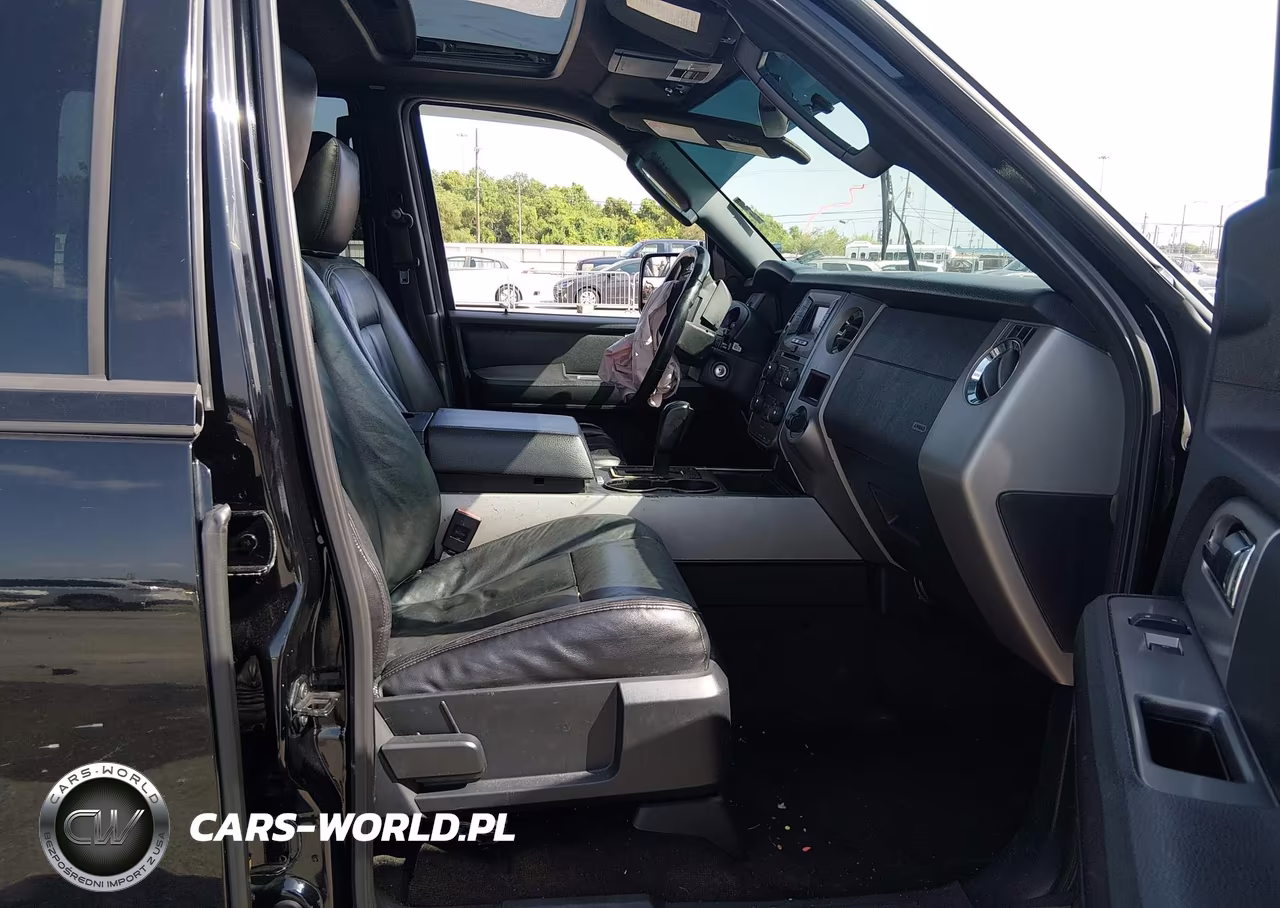 2017 Ford Expedition Xlt VIN:1FMJU1HT5HEA55194 - 5