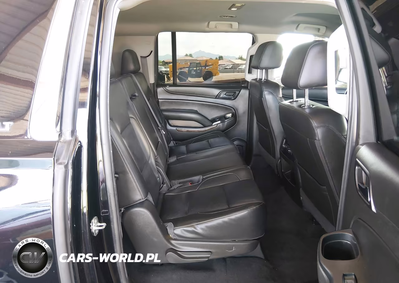2019 Chevrolet Suburban Lt VIN:1GNSCHKC0KR129402 - 8