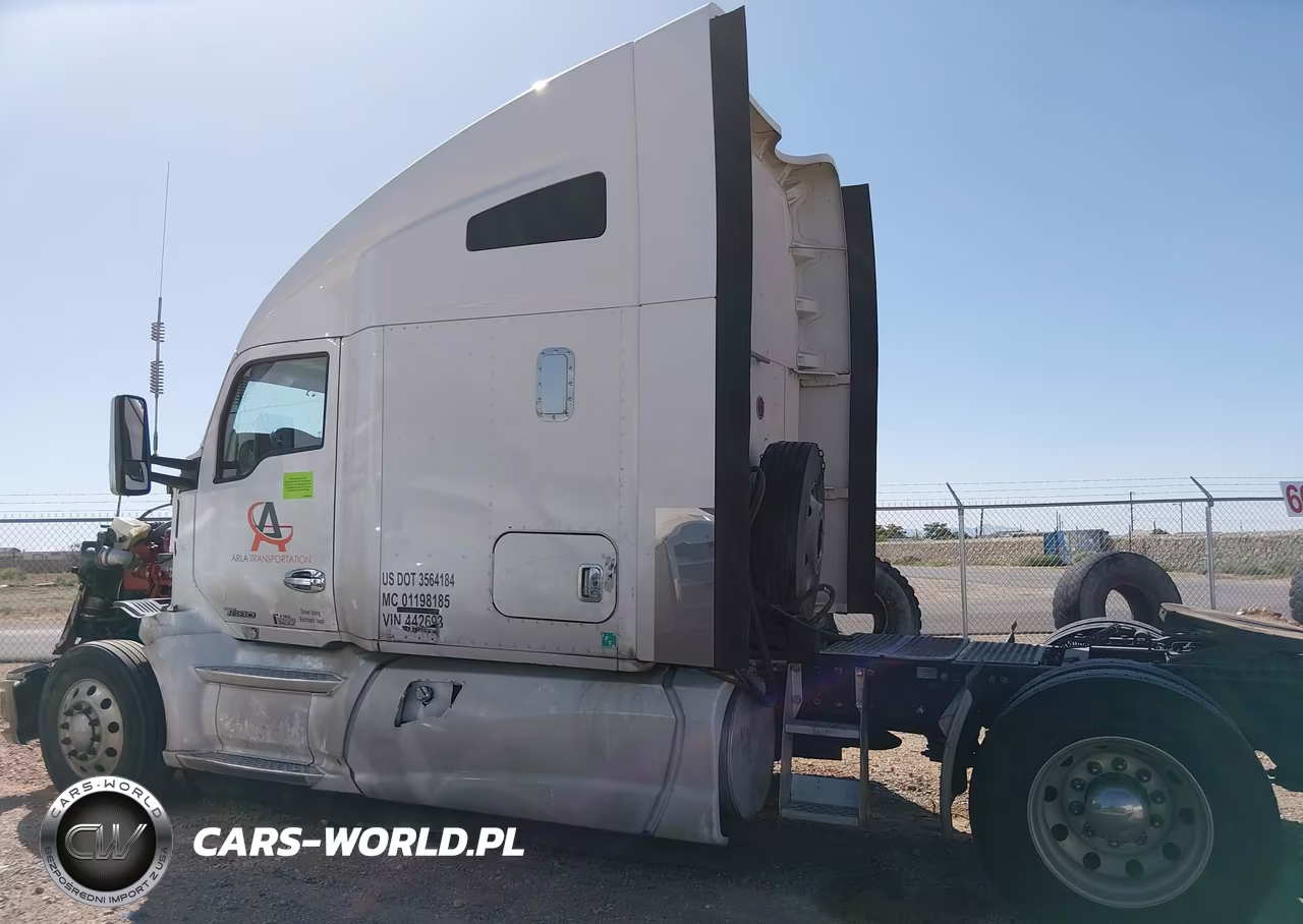 2015 Kenworth Construction T680 VIN:1XKYD49XXFJ442693 - 14