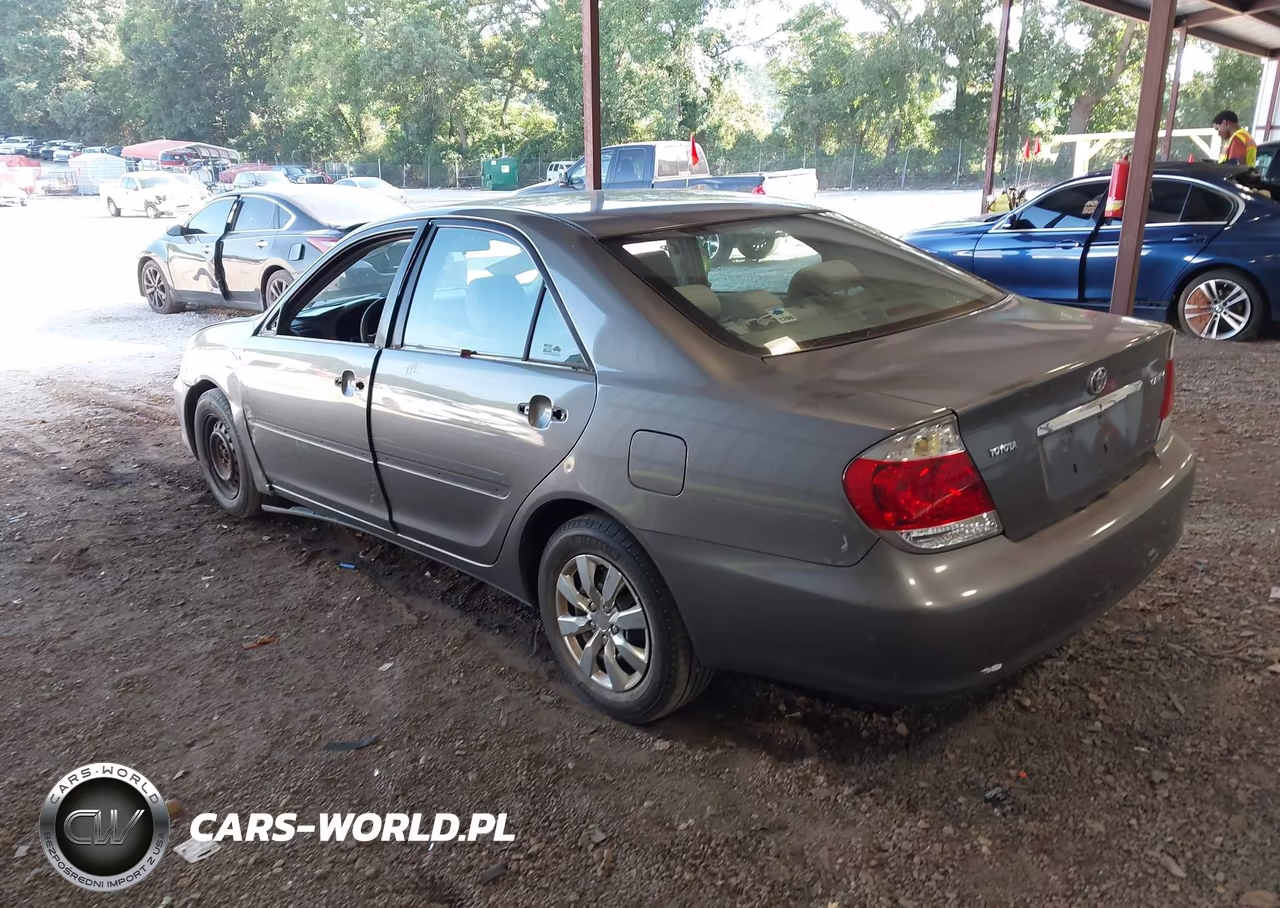 2005 Toyota Camry Std VIN:4T1BE32K85U628412 - 3