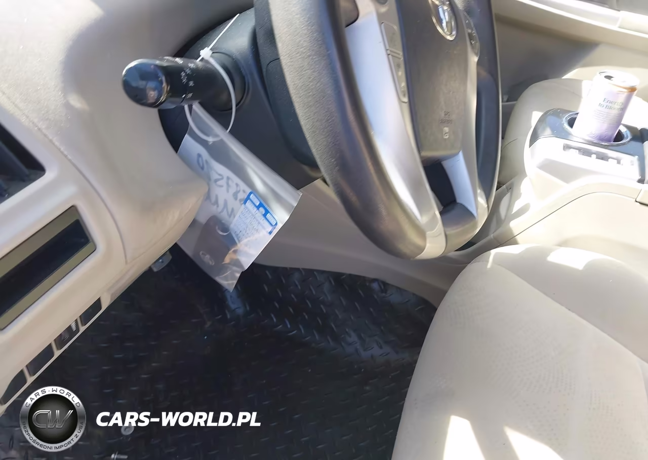2014 Toyota Prius V Three VIN:JTDZN3EU2EJ009225 - 18