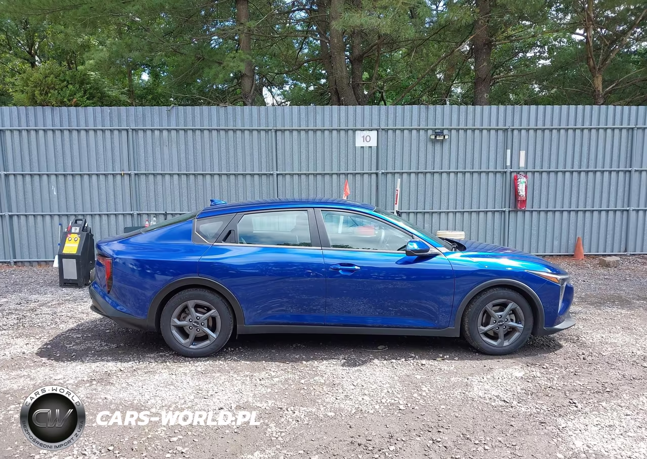2025 Kia K4 Lxs VIN:3KPFT4DE3SE127009 - 13