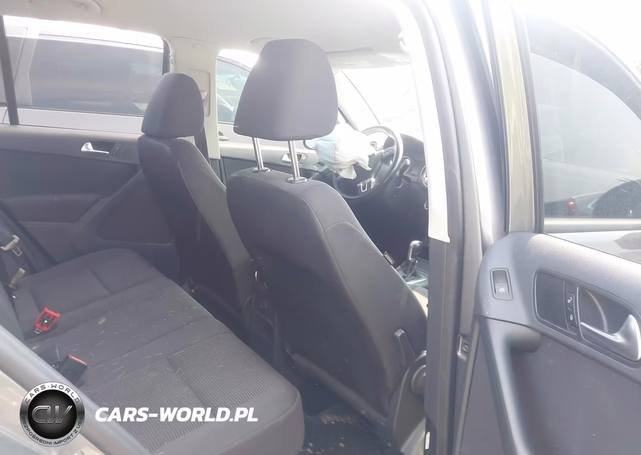 2017 Volkswagen Tiguan 2.0T-2.0T S VIN:WVGBV7AX4HK044173 - 8