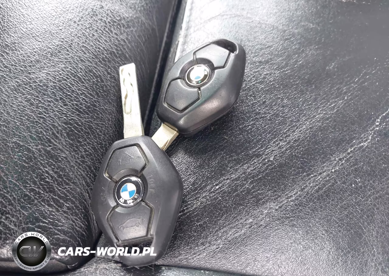 2003 BMW 325I VIN:WBAEV33463KL61259 - 11