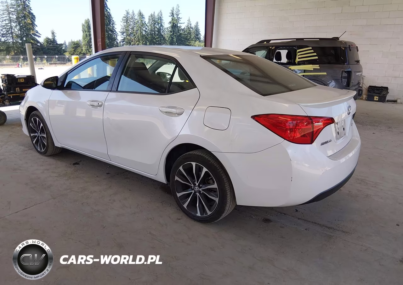 2017 Toyota Corolla Se VIN:5YFBURHE6HP728859 - 3