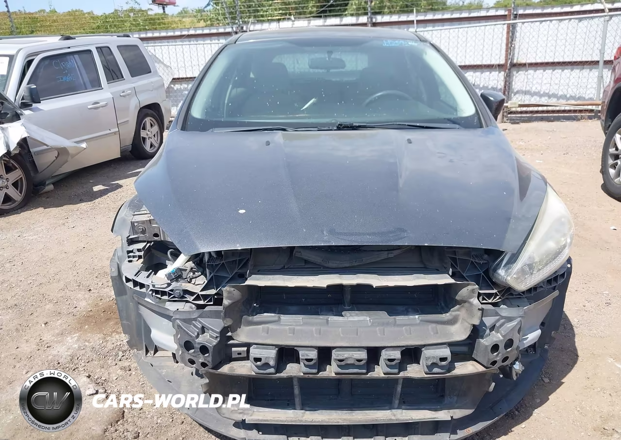 2015 Ford Focus Se VIN:1FADP3K23FL242615 - 13